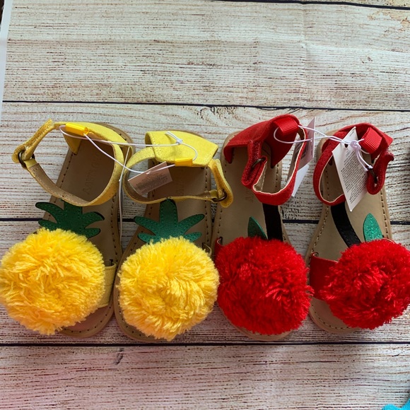 old navy pom pom sandals